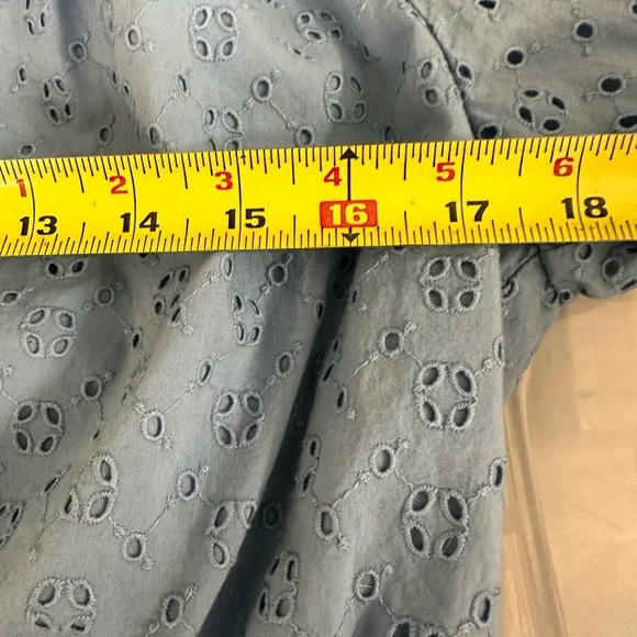 J. Crew Button Front Cropped Eyelet Top Blouse Hydrangea Blue size Medium - Picture 11 of 15